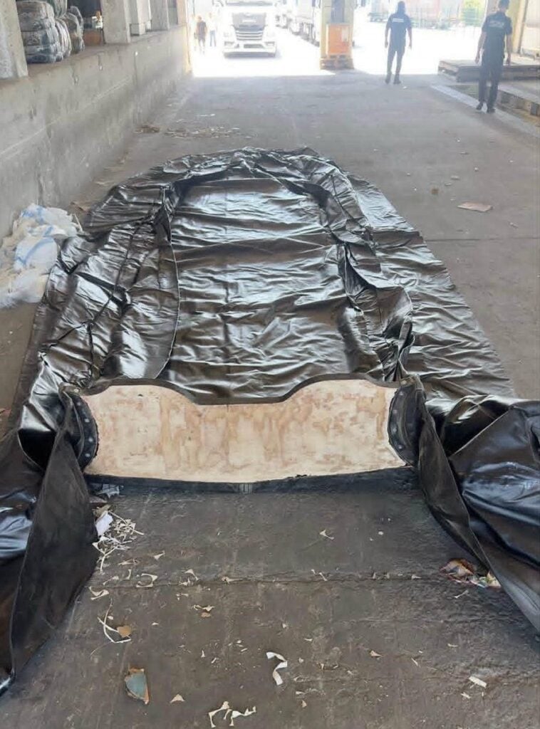 25 Inflatable Boats Heading For Channel Smugglers Seized In Bulgaria