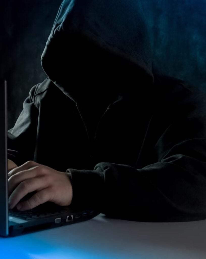 Fraudsters Exploit UK Heatwave With New ‘Hi Mum’ Text Scam